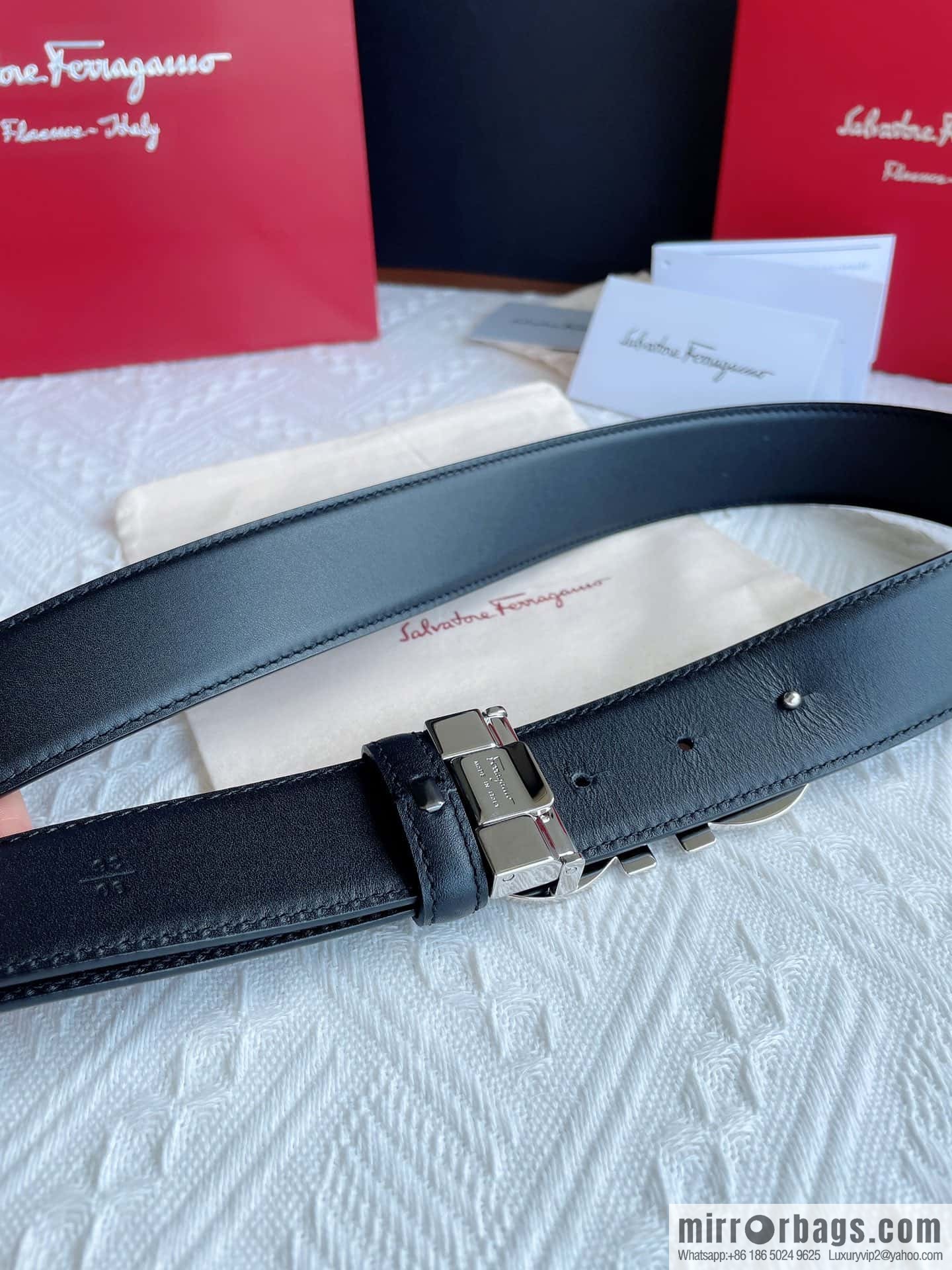 Ferragam Ferragamo, exquisite inverted 8-character hanging buckle hair, hair belt 3.5cm