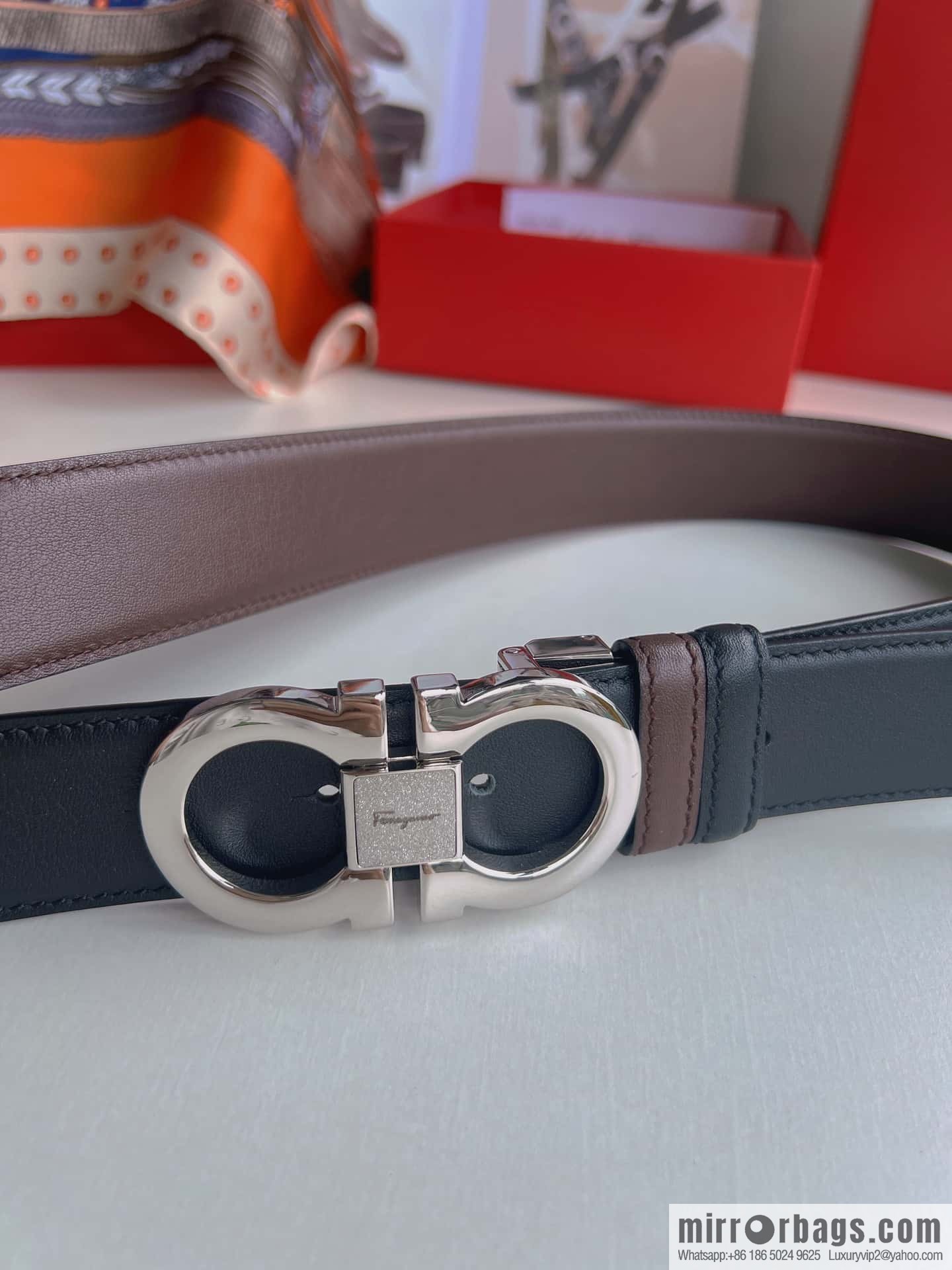 Ferragam Ferragamo, exquisite inverted 8-character hanging buckle hair, hair belt 3.5cm