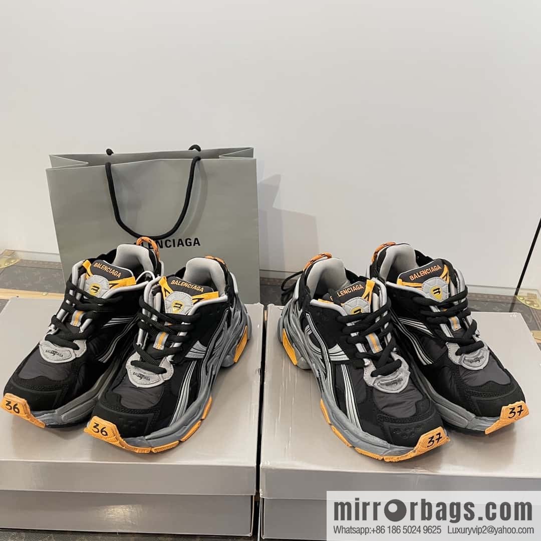 Balenciaga Balenciaga 𝐑𝐮𝐧𝐧𝐞𝐫|𝟐𝟎𝟐𝟑 Seventh Generation. Vintage Old Daddy Sneakers