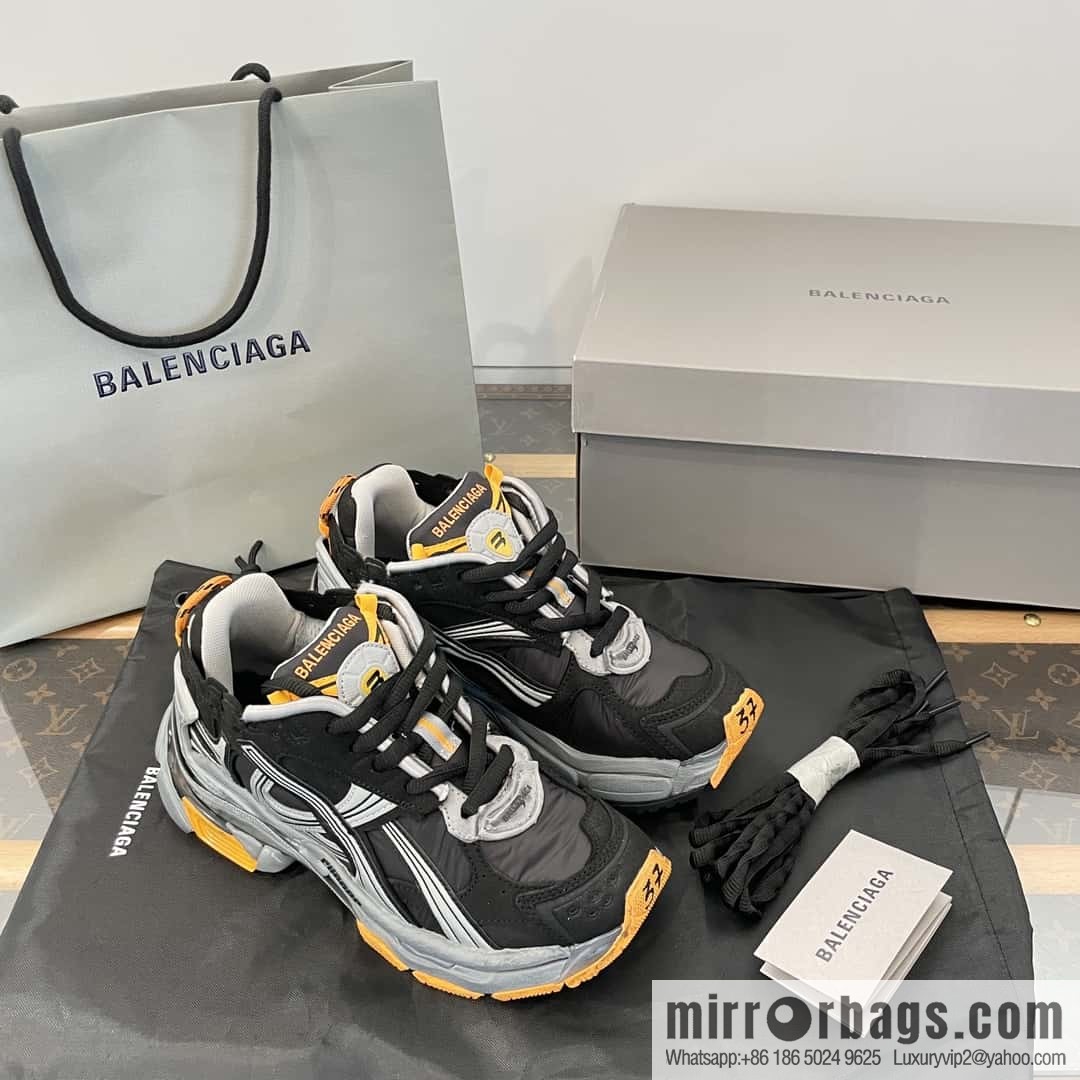 Balenciaga Balenciaga 𝐑𝐮𝐧𝐧𝐞𝐫|𝟐𝟎𝟐𝟑 Seventh Generation. Vintage Old Daddy Sneakers