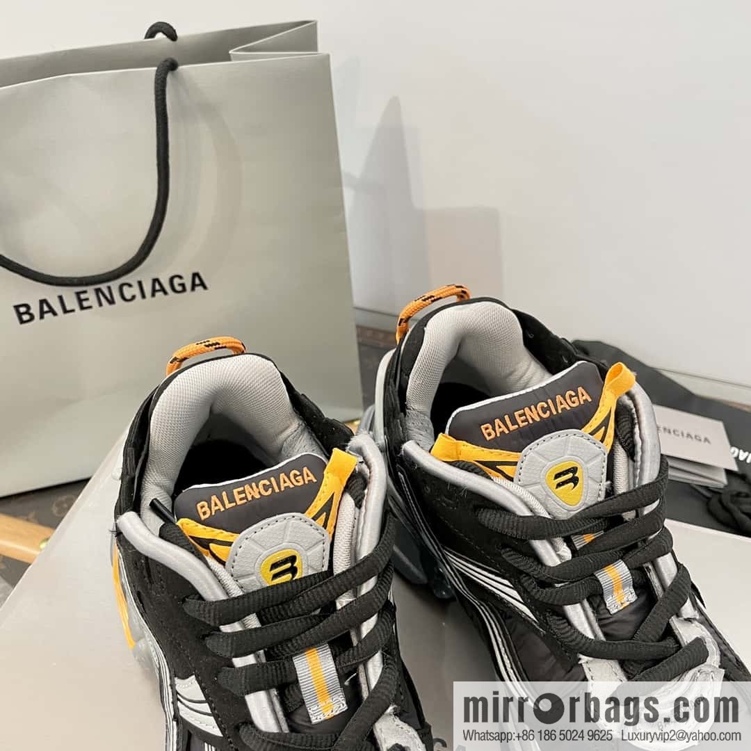 Balenciaga Balenciaga 𝐑𝐮𝐧𝐧𝐞𝐫|𝟐𝟎𝟐𝟑 Seventh Generation. Vintage Old Daddy Sneakers