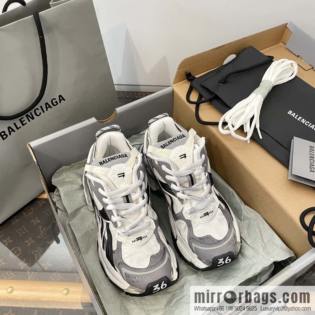 Balenciaga Balenciaga 𝐑𝐮𝐧𝐧𝐞𝐫|𝟐𝟎𝟐𝟑 Seventh Generation. Vintage Old Daddy Sneakers