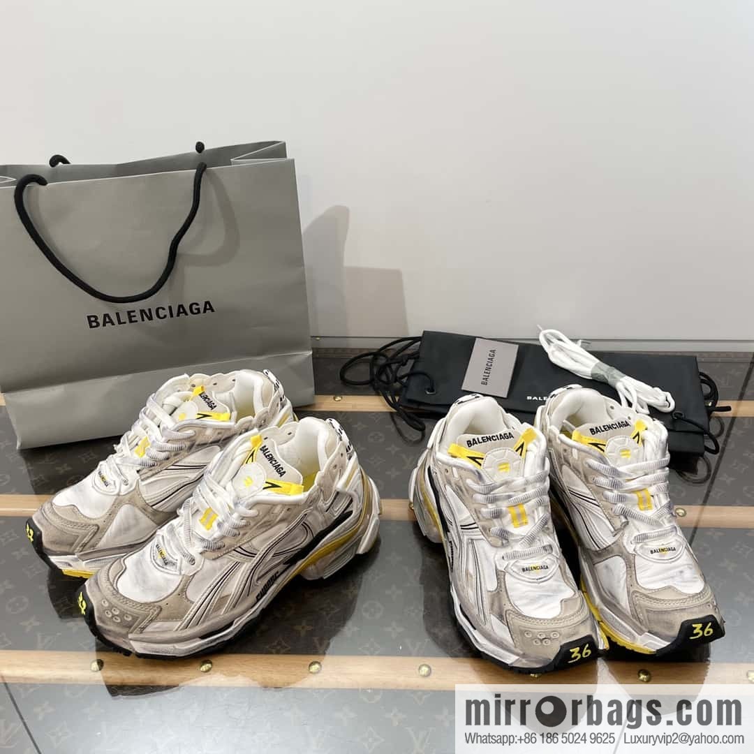 Balenciaga Balenciaga 𝐑𝐮𝐧𝐧𝐞𝐫|𝟐𝟎𝟐𝟑 Seventh Generation. Vintage Old Daddy Sneakers