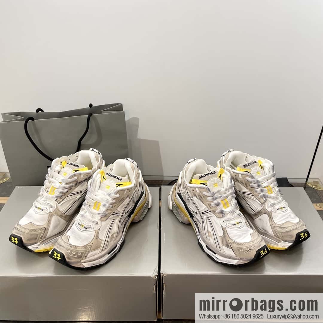 Balenciaga Balenciaga 𝐑𝐮𝐧𝐧𝐞𝐫|𝟐𝟎𝟐𝟑 Seventh Generation. Vintage Old Daddy Sneakers