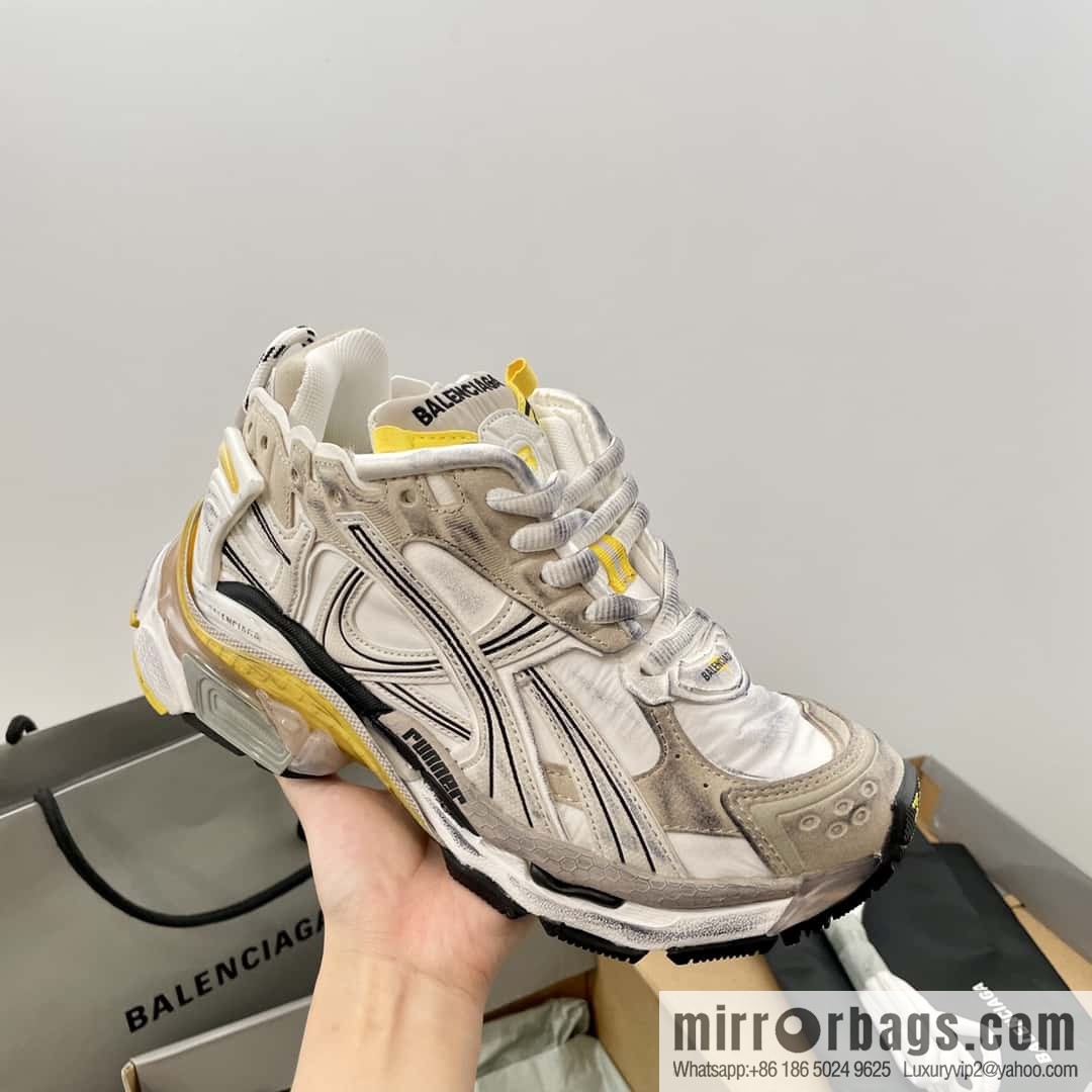 Balenciaga Balenciaga 𝐑𝐮𝐧𝐧𝐞𝐫|𝟐𝟎𝟐𝟑 Seventh Generation. Vintage Old Daddy Sneakers
