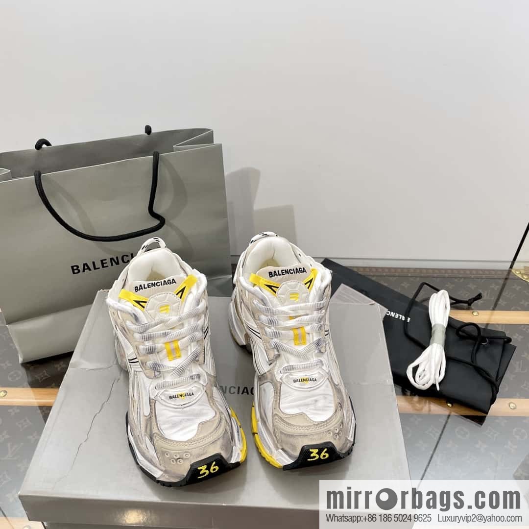 Balenciaga Balenciaga 𝐑𝐮𝐧𝐧𝐞𝐫|𝟐𝟎𝟐𝟑 Seventh Generation. Vintage Old Daddy Sneakers