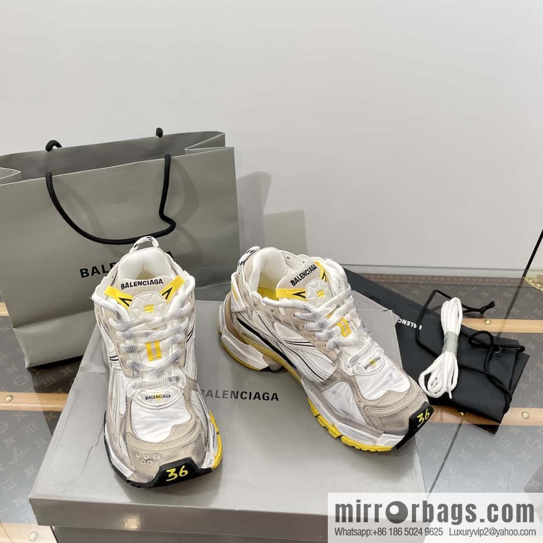 Balenciaga Balenciaga 𝐑𝐮𝐧𝐧𝐞𝐫|𝟐𝟎𝟐𝟑 Seventh Generation. Vintage Old Daddy Sneakers