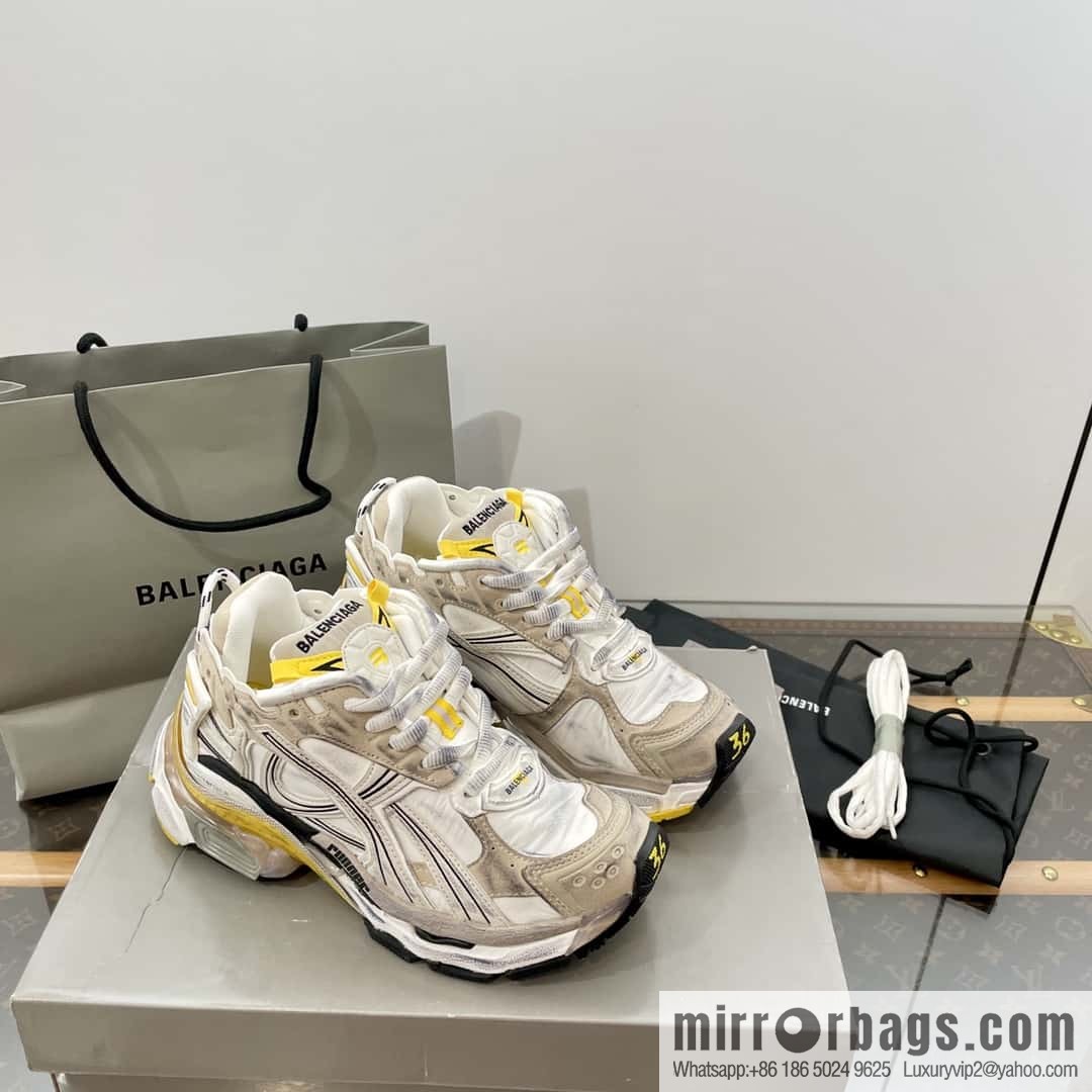 Balenciaga Balenciaga 𝐑𝐮𝐧𝐧𝐞𝐫|𝟐𝟎𝟐𝟑 Seventh Generation. Vintage Old Daddy Sneakers