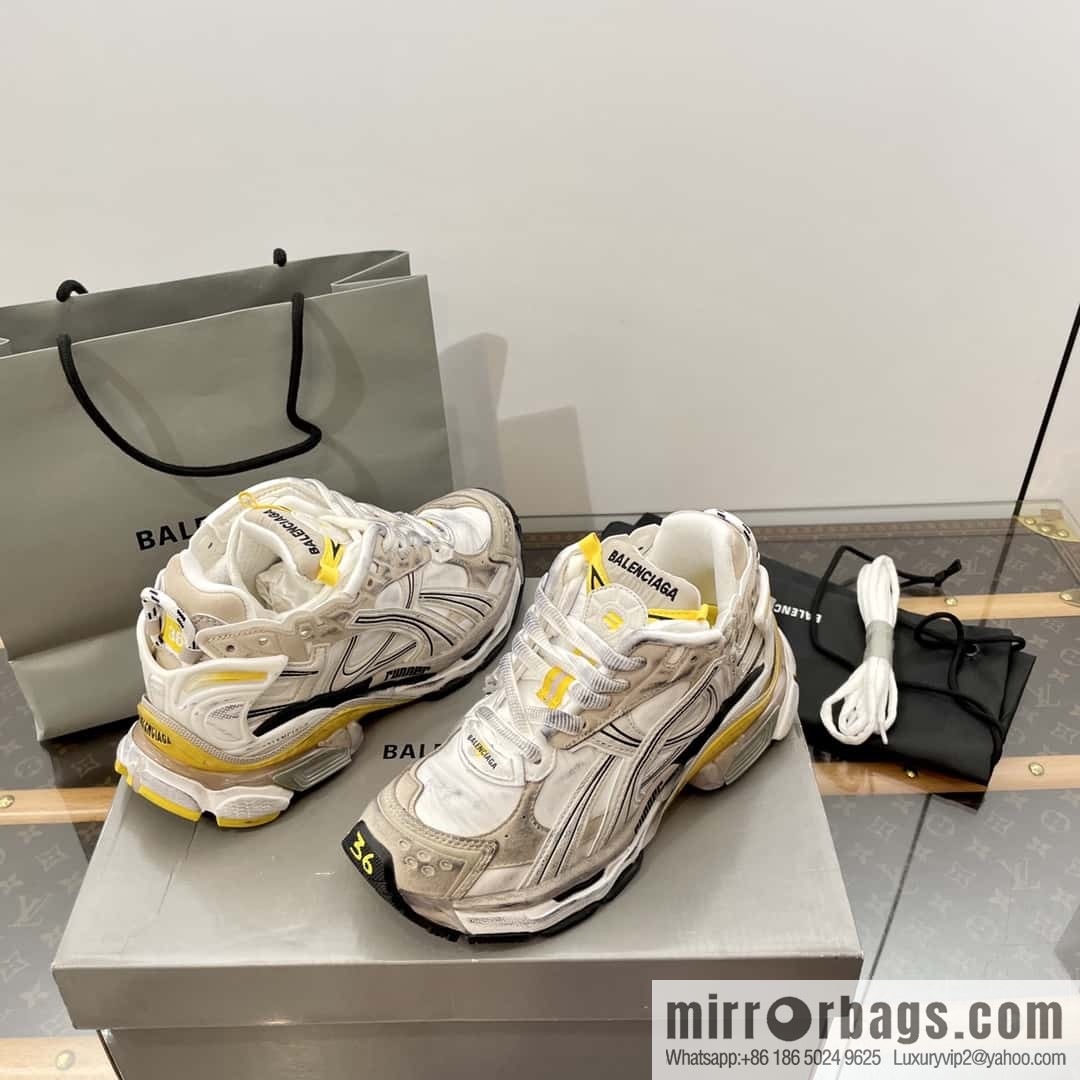 Balenciaga Balenciaga 𝐑𝐮𝐧𝐧𝐞𝐫|𝟐𝟎𝟐𝟑 Seventh Generation. Vintage Old Daddy Sneakers