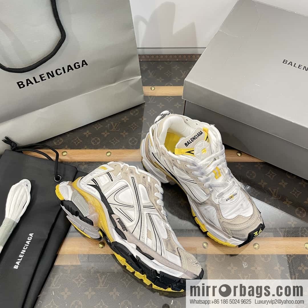 Balenciaga Balenciaga 𝐑𝐮𝐧𝐧𝐞𝐫|𝟐𝟎𝟐𝟑 Seventh Generation. Vintage Old Daddy Sneakers