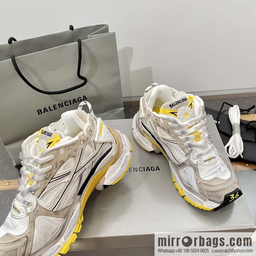 Balenciaga Balenciaga 𝐑𝐮𝐧𝐧𝐞𝐫|𝟐𝟎𝟐𝟑 Seventh Generation. Vintage Old Daddy Sneakers