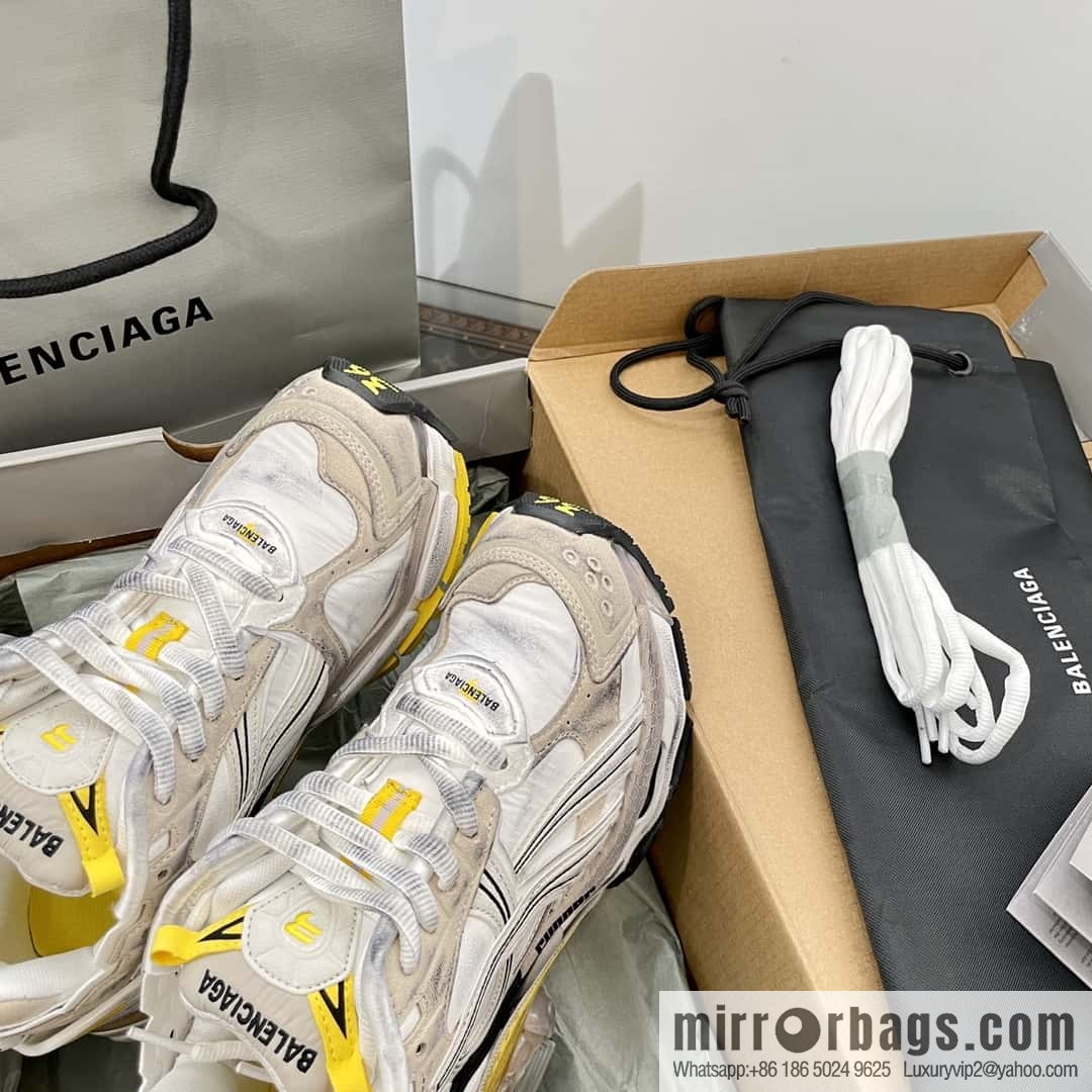 Balenciaga Balenciaga 𝐑𝐮𝐧𝐧𝐞𝐫|𝟐𝟎𝟐𝟑 Seventh Generation. Vintage Old Daddy Sneakers