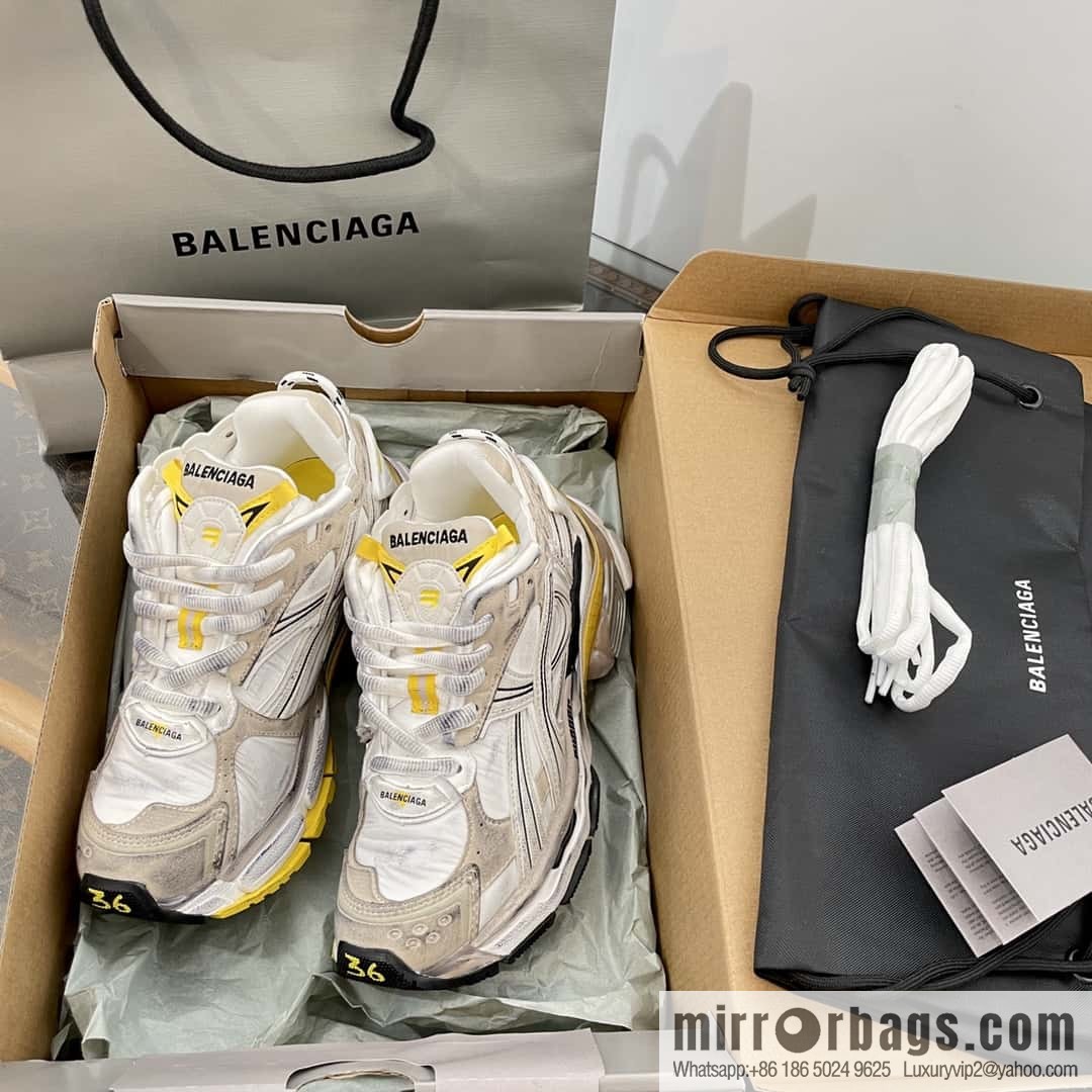 Balenciaga Balenciaga 𝐑𝐮𝐧𝐧𝐞𝐫|𝟐𝟎𝟐𝟑 Seventh Generation. Vintage Old Daddy Sneakers