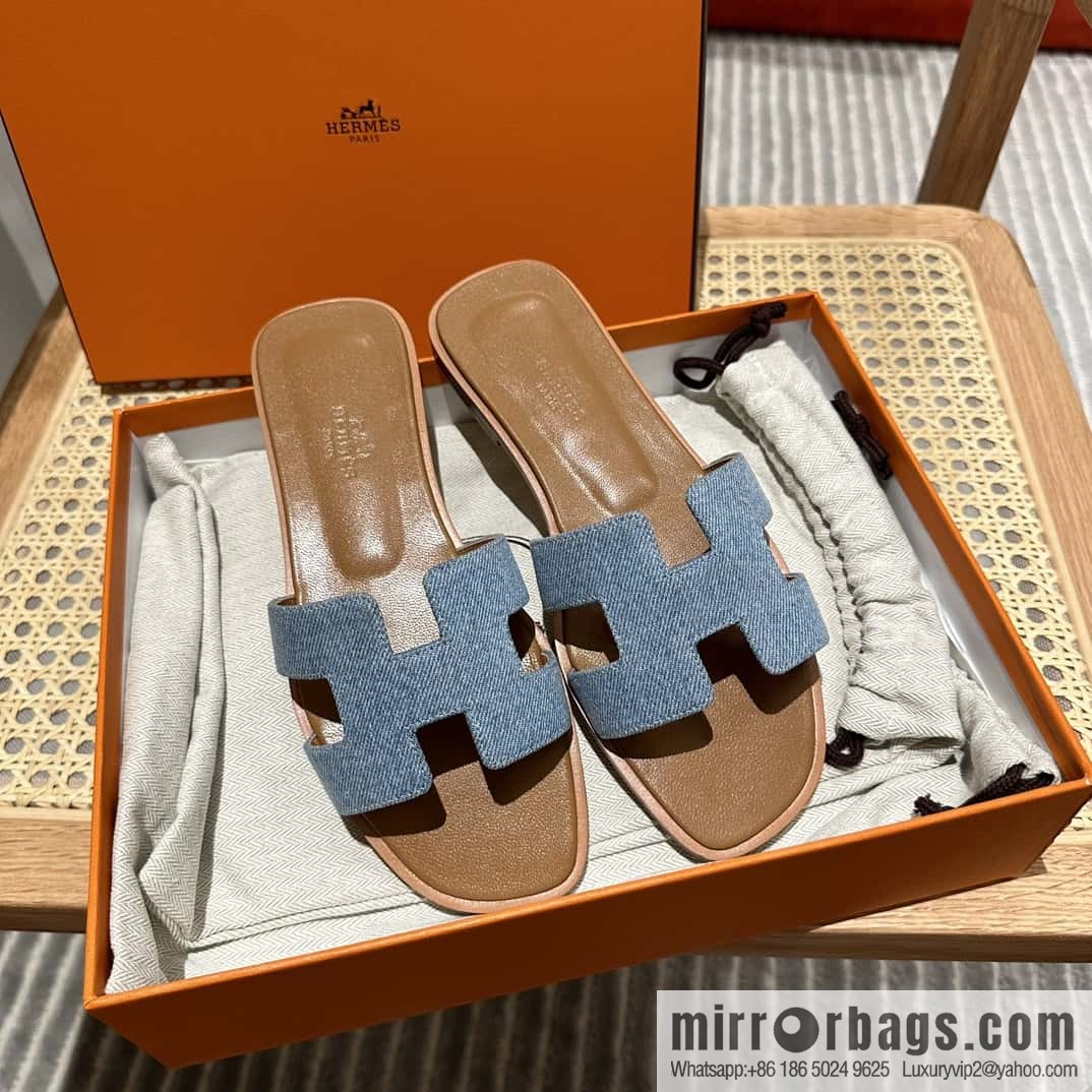 Hermès leather outsole H slippers, brown color matching denim blue