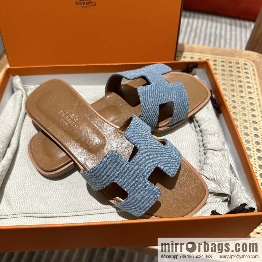 Hermès leather outsole H slippers, brown color matching denim blue