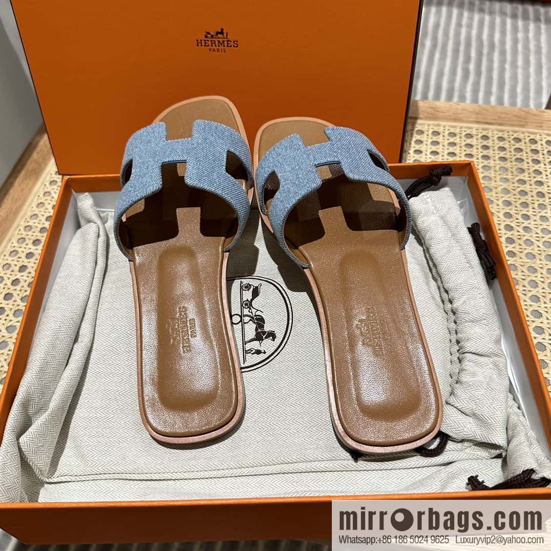 Hermès leather outsole H slippers, brown color matching denim blue