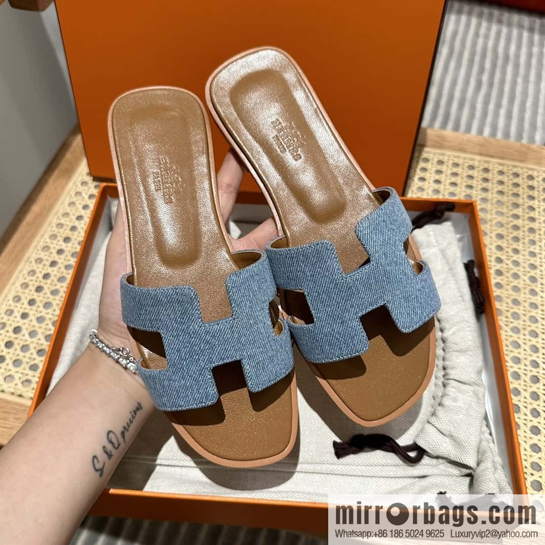 Hermès leather outsole H slippers, brown color matching denim blue