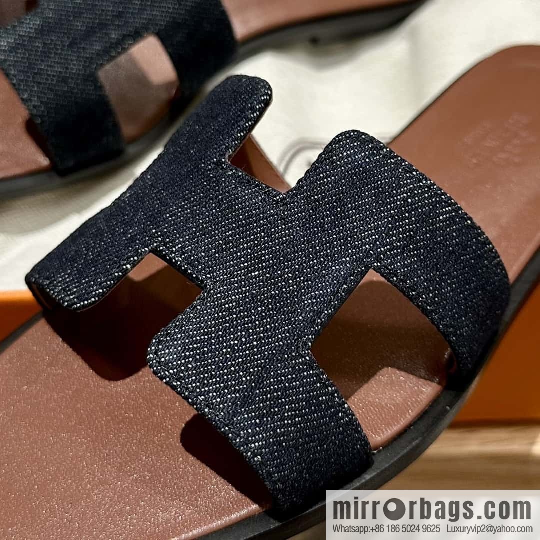 Hermès leather outsole H slippers, dark brown and black.