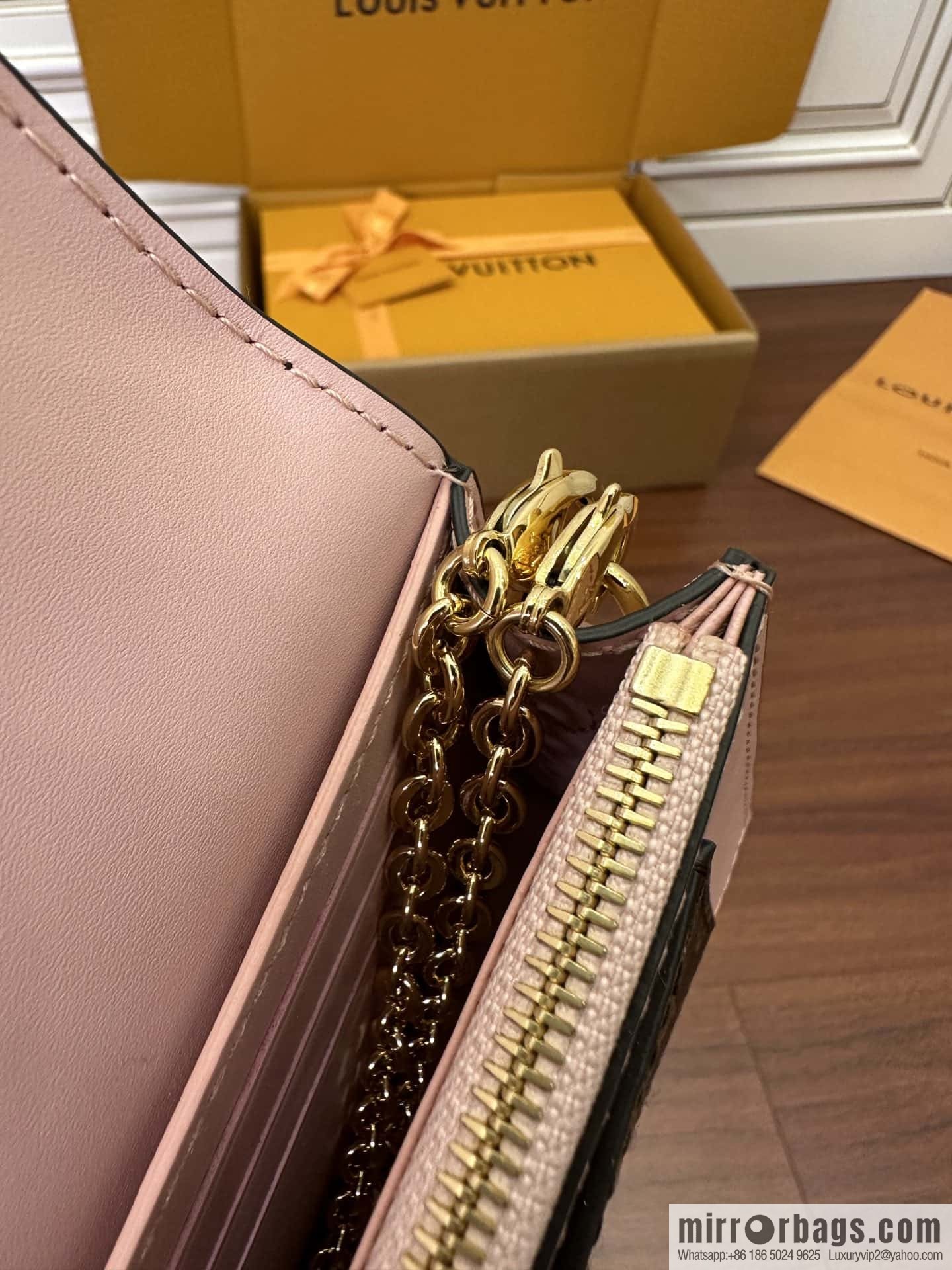 LV M67405 Flores chain strap wallet