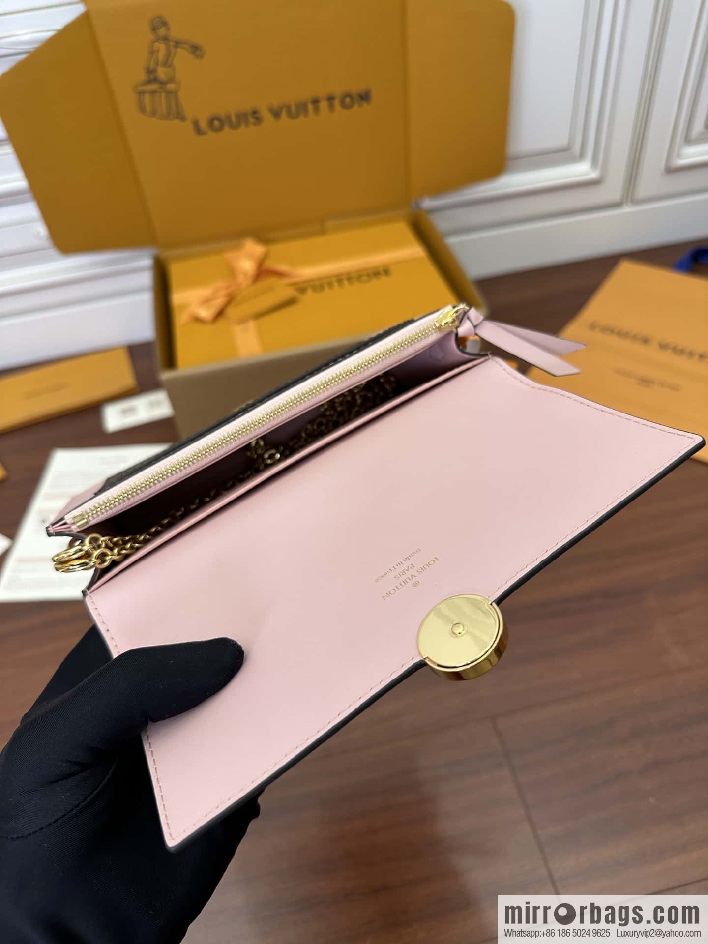 LV M67405 Flores chain strap wallet