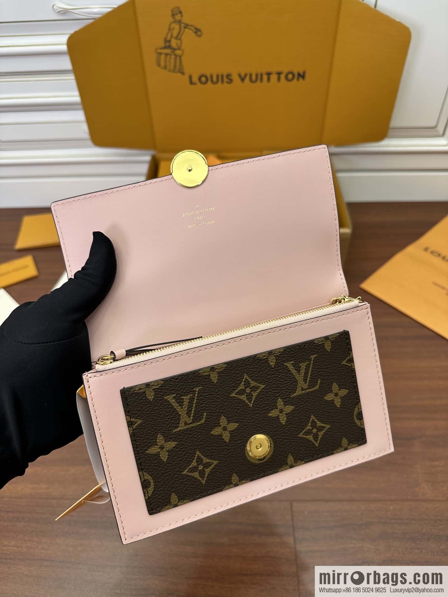 LV M67405 Flores chain strap wallet
