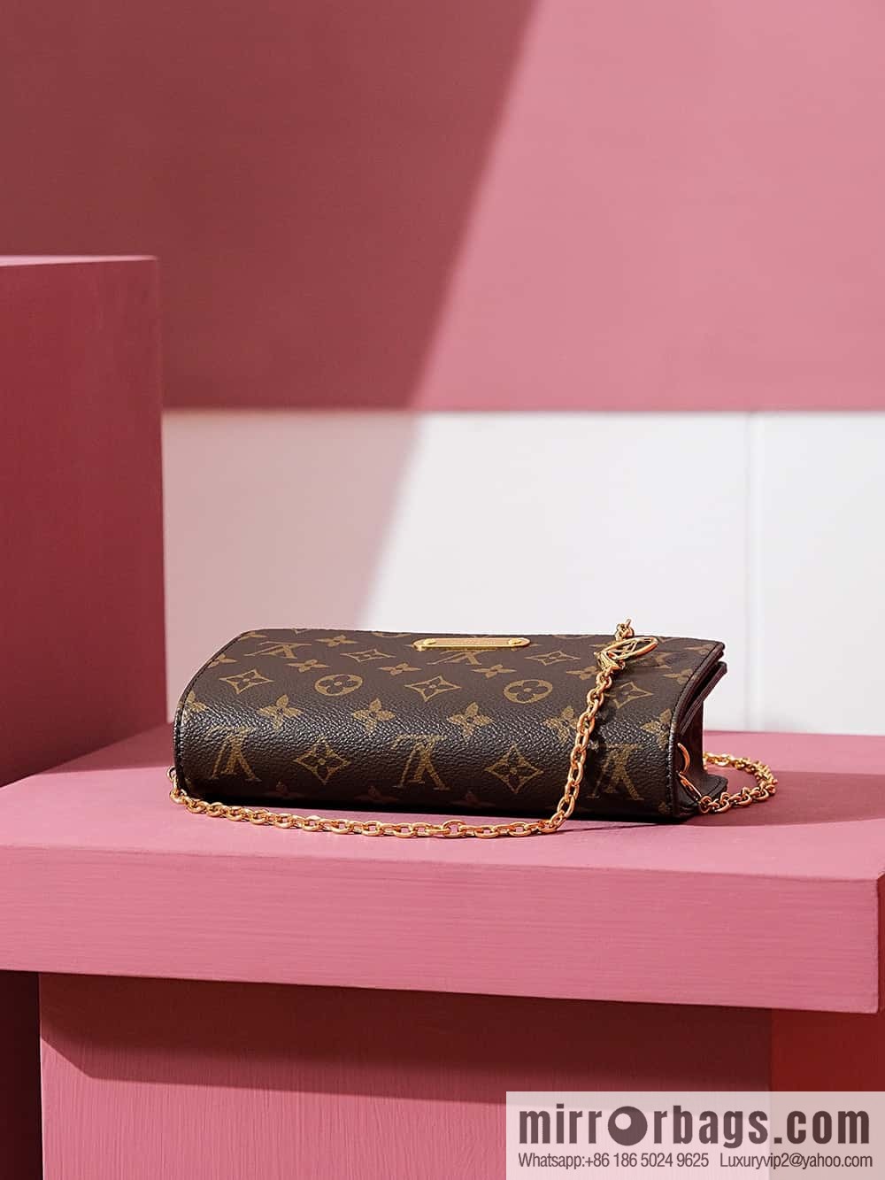 LV M82509 WALLET ON CHAIN LILY BAG