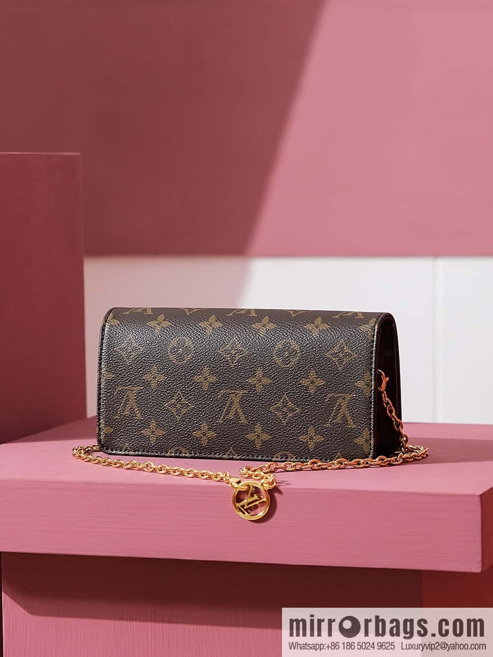 LV M82509 WALLET ON CHAIN LILY BAG