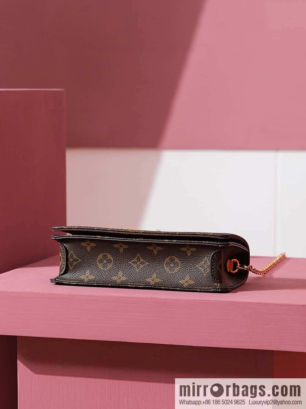 LV M82509 WALLET ON CHAIN LILY BAG