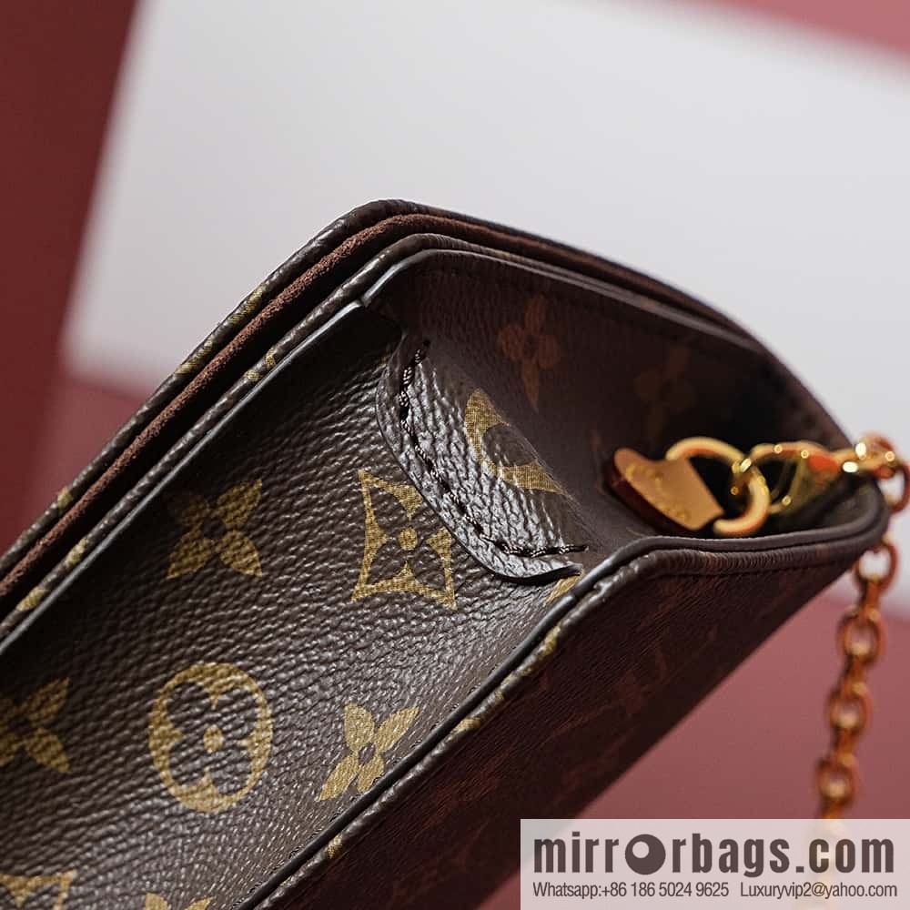 LV M82509 WALLET ON CHAIN LILY BAG