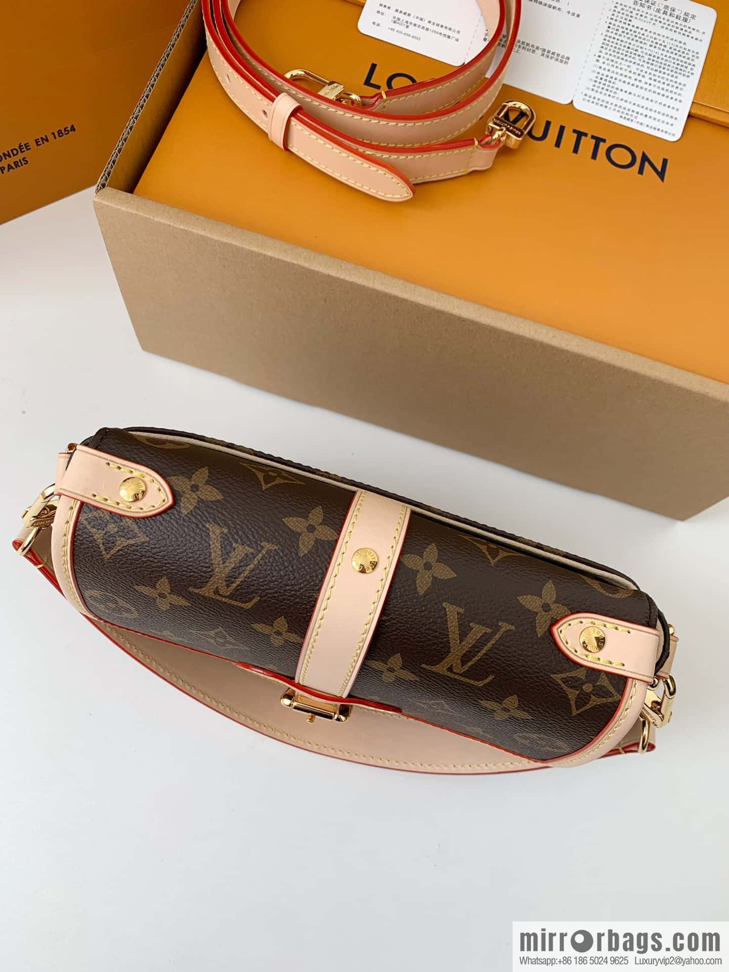LV M46740 SAUMUR BB handbag