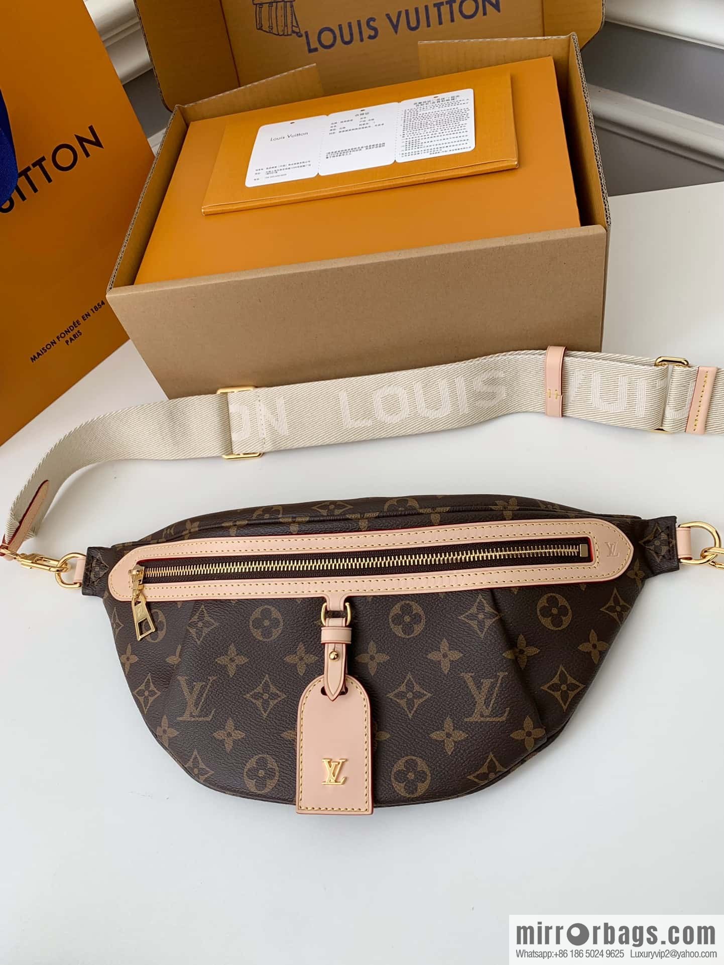 LV M46784 High Rose