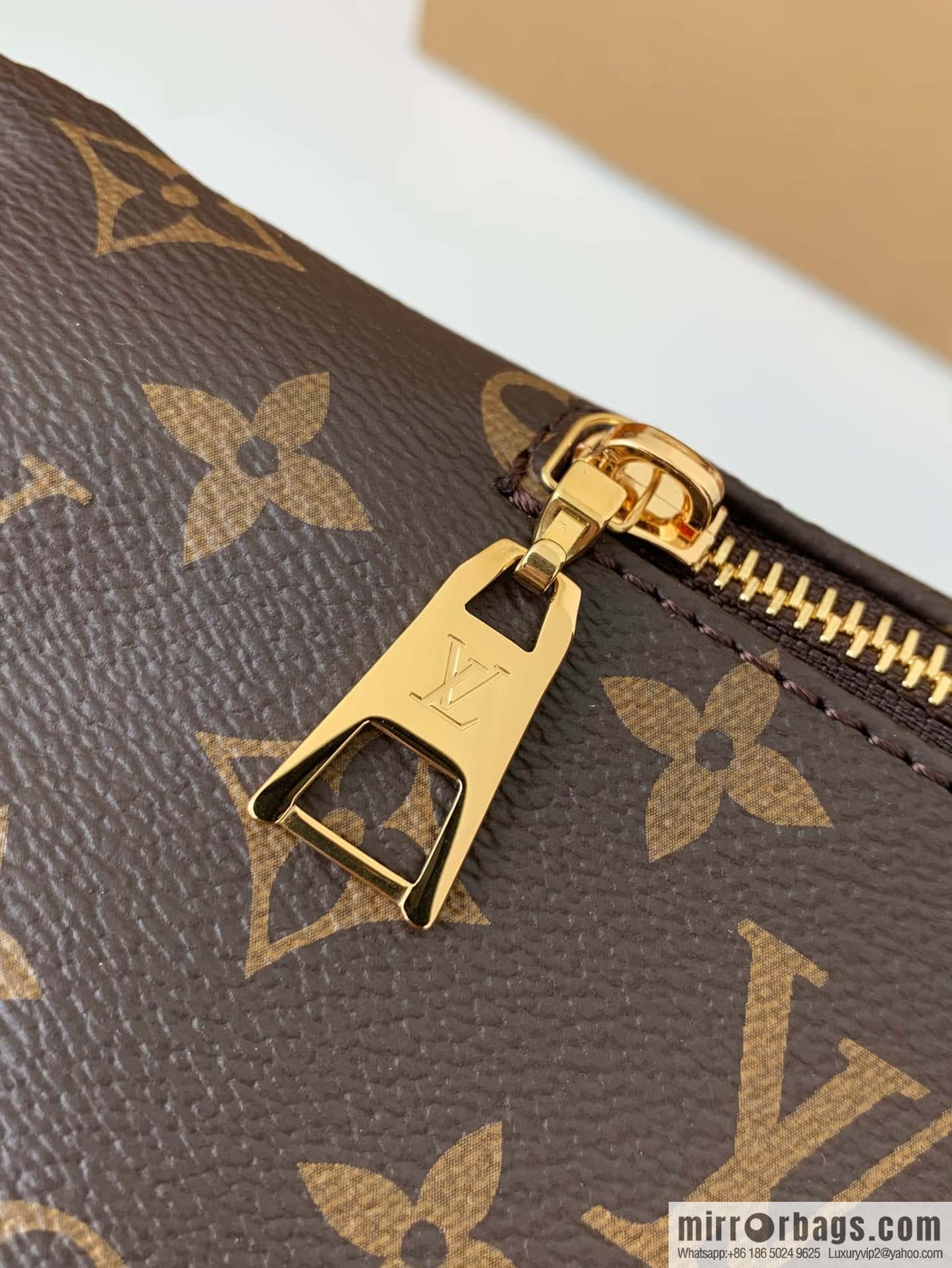 LV M46784 High Rose
