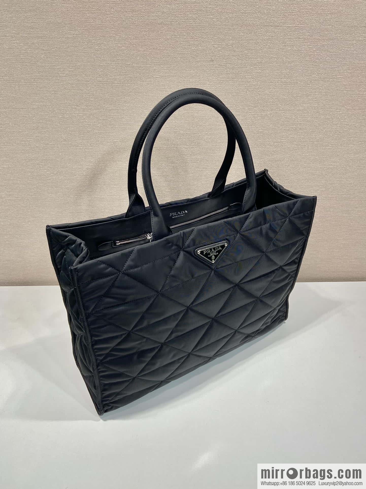 PRADA imported nylon cloth, new diamond tote bag 2VG096