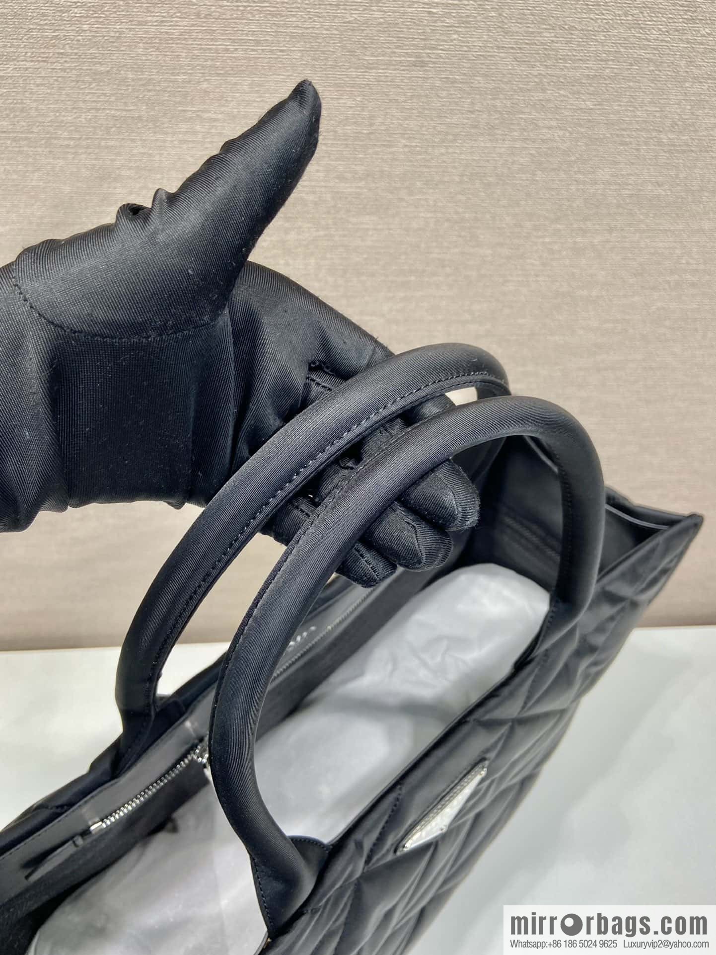 PRADA imported nylon cloth, new diamond tote bag 2VG096