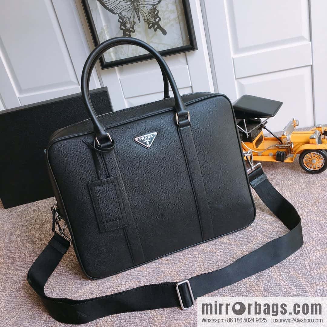 PRADA imported cross pattern leather briefcase 0661