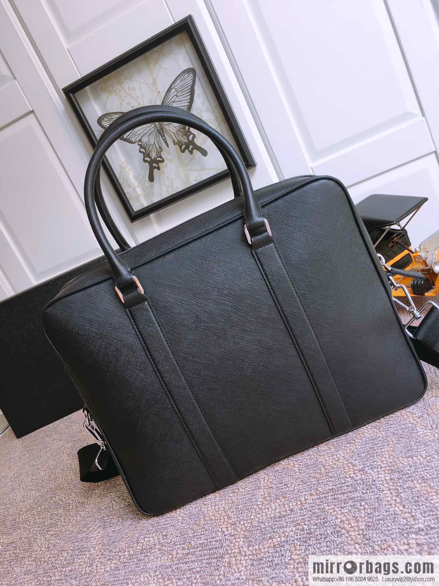 PRADA imported cross pattern leather briefcase 0661