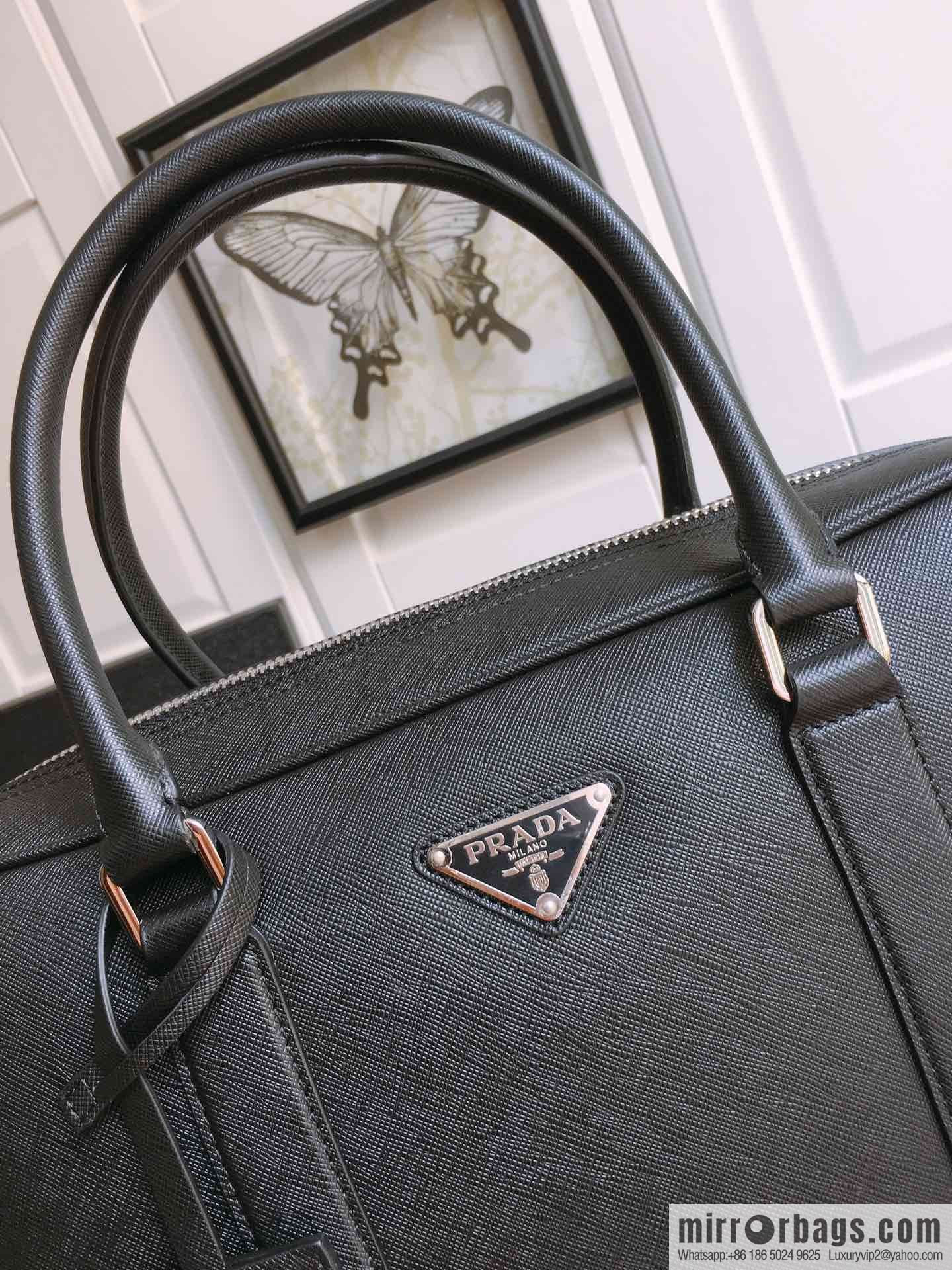 PRADA imported cross pattern leather briefcase 0661
