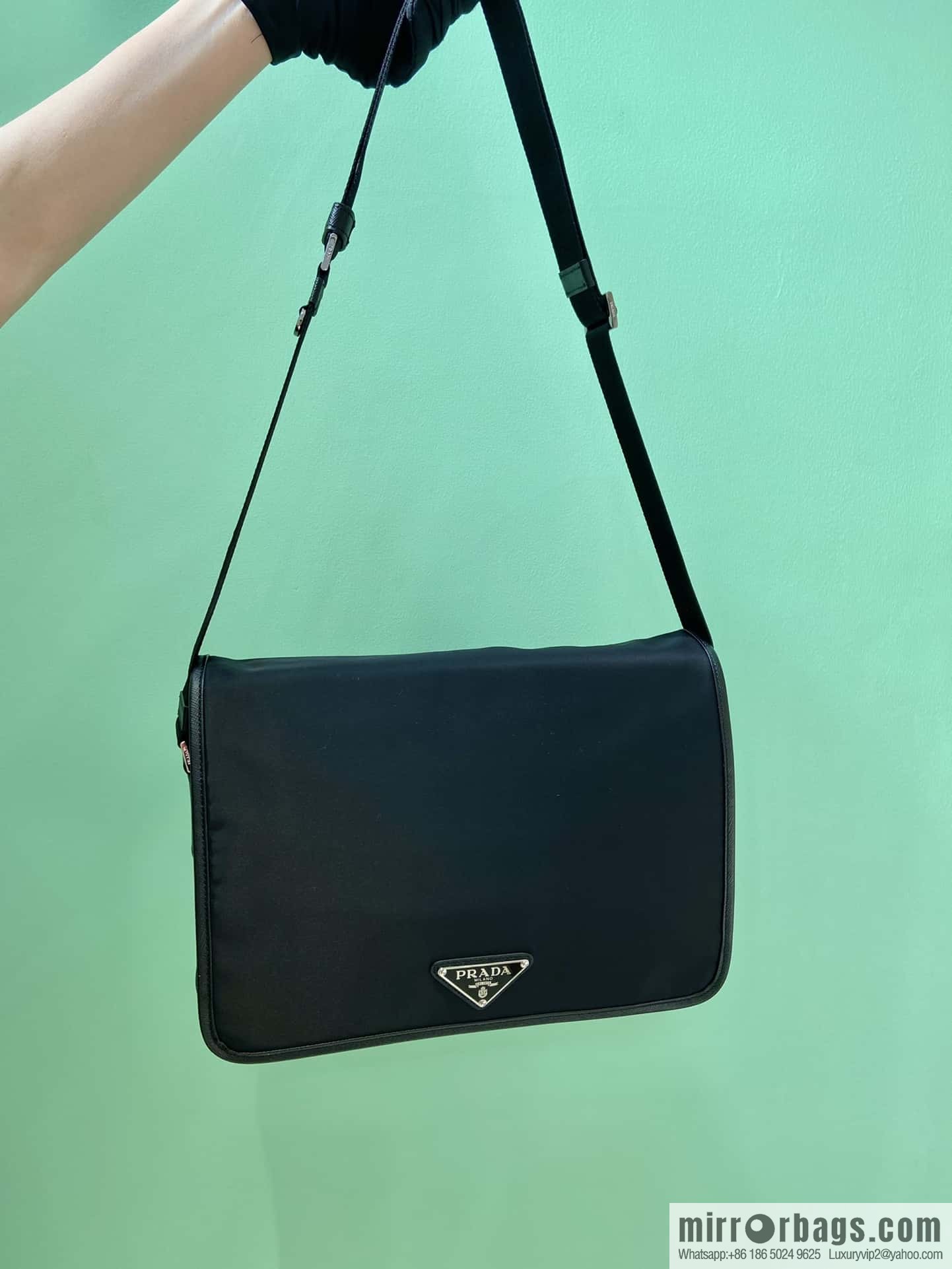 PRADA imported nylon fabric, new messenger bag 2VD039