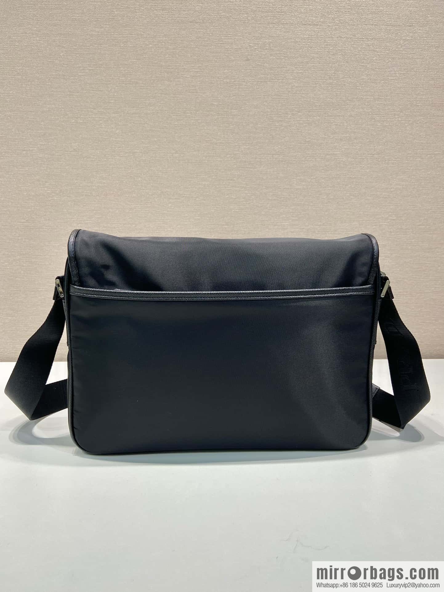 PRADA imported nylon fabric, new messenger bag 2VD039