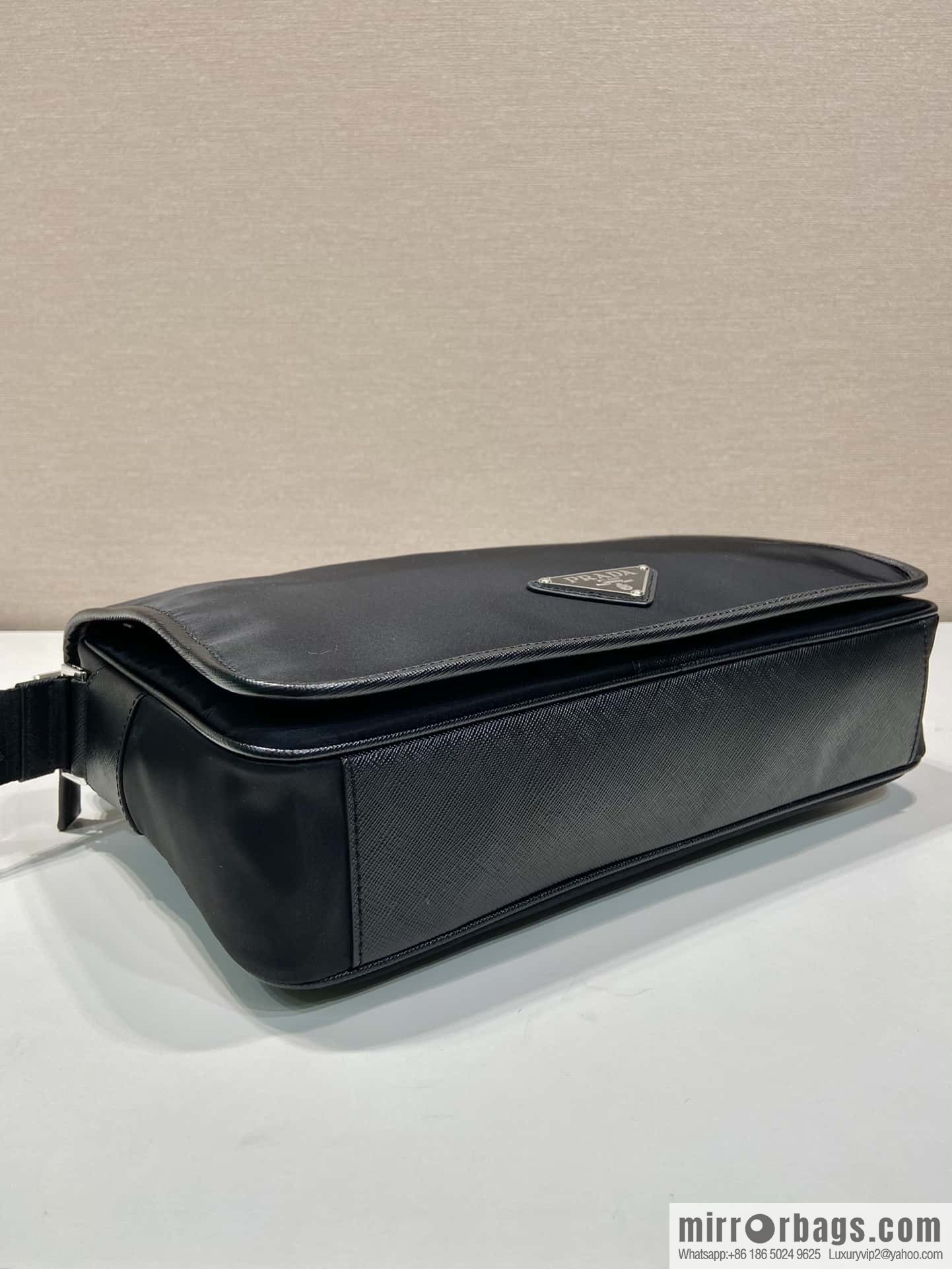 PRADA imported nylon fabric, new messenger bag 2VD039