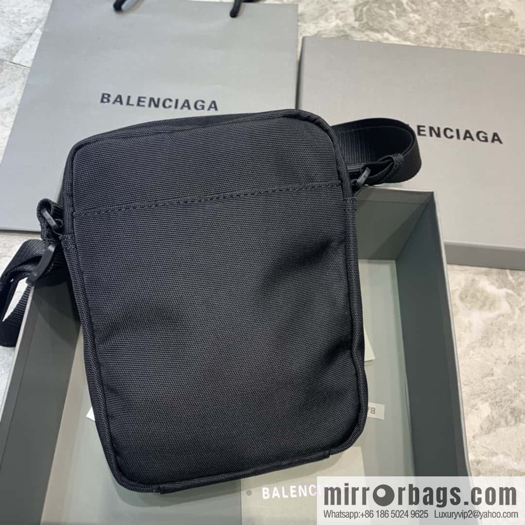 Balenciaga Balenciaga, the latest messenger bag 638657.