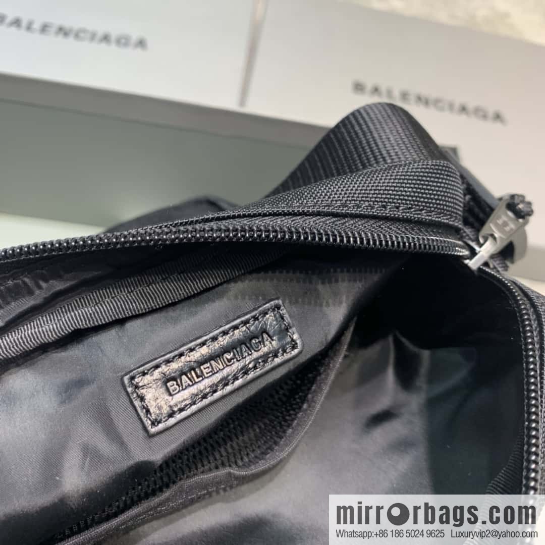 Balenciaga Balenciaga, the latest messenger bag 638657.