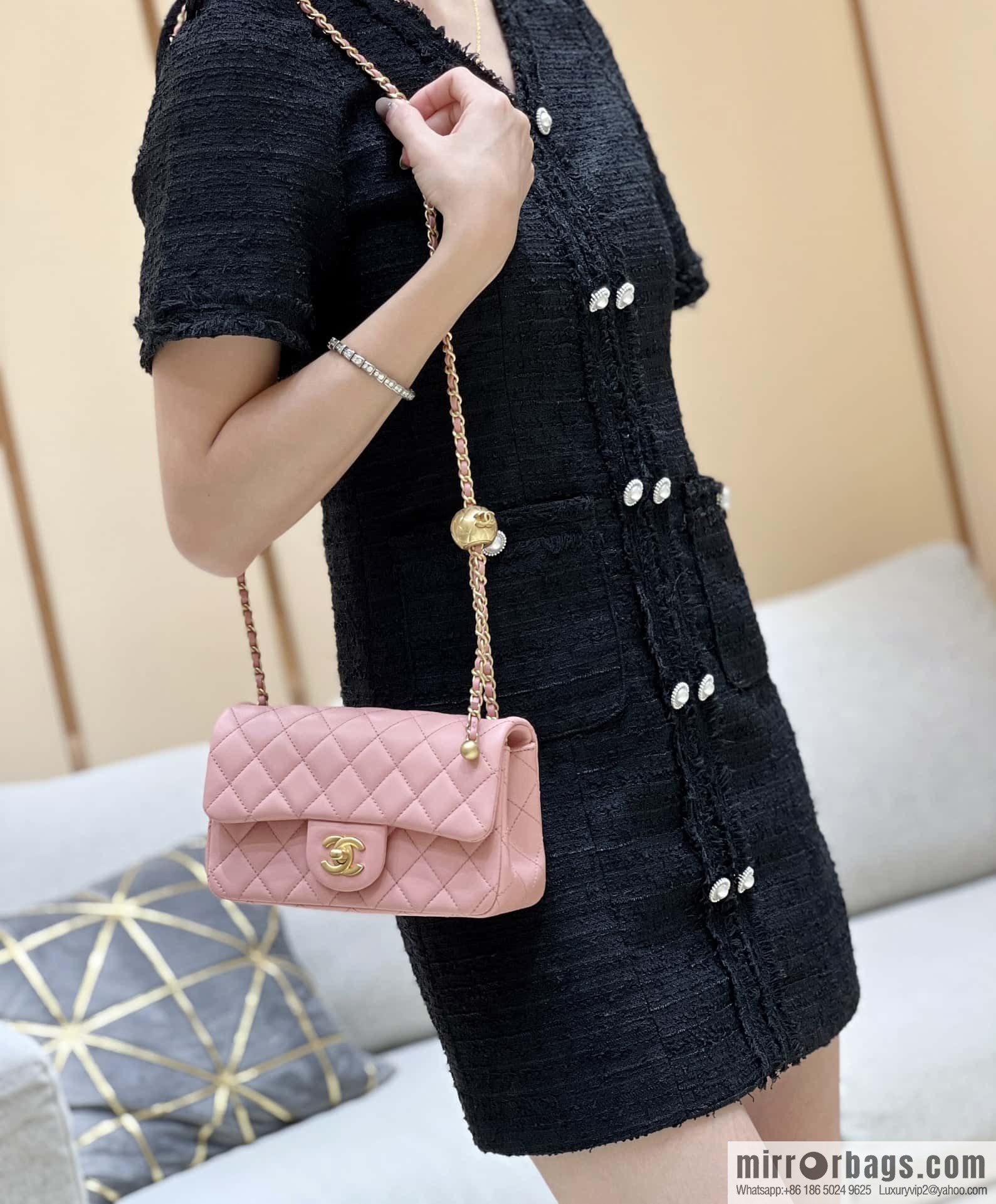 CHANEL 23K new color, pure original small gold ball, large mini20cm AS1787