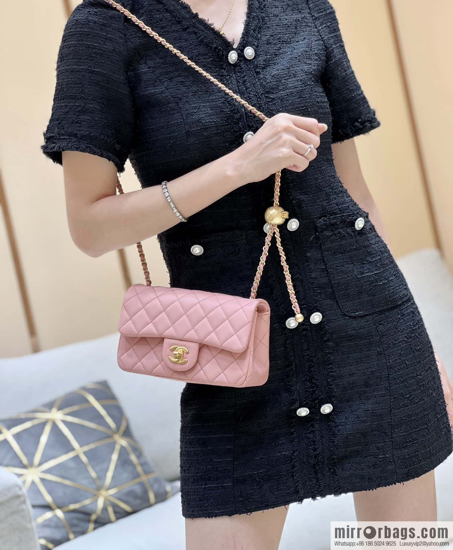 CHANEL 23K new color, pure original small gold ball, large mini20cm AS1787