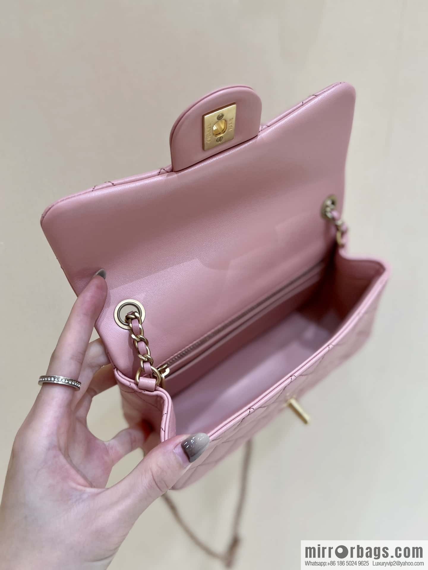 CHANEL 23K new color, pure original small gold ball, large mini20cm AS1787