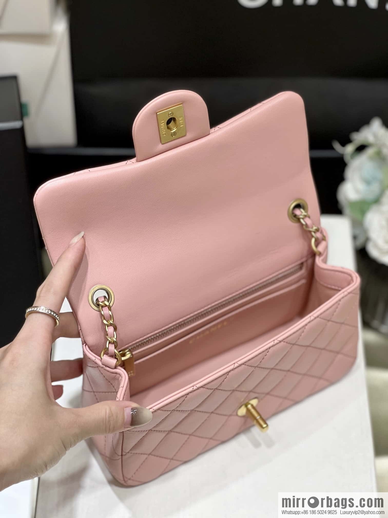 CHANEL 23K new color, pure original small gold ball, large mini20cm AS1787