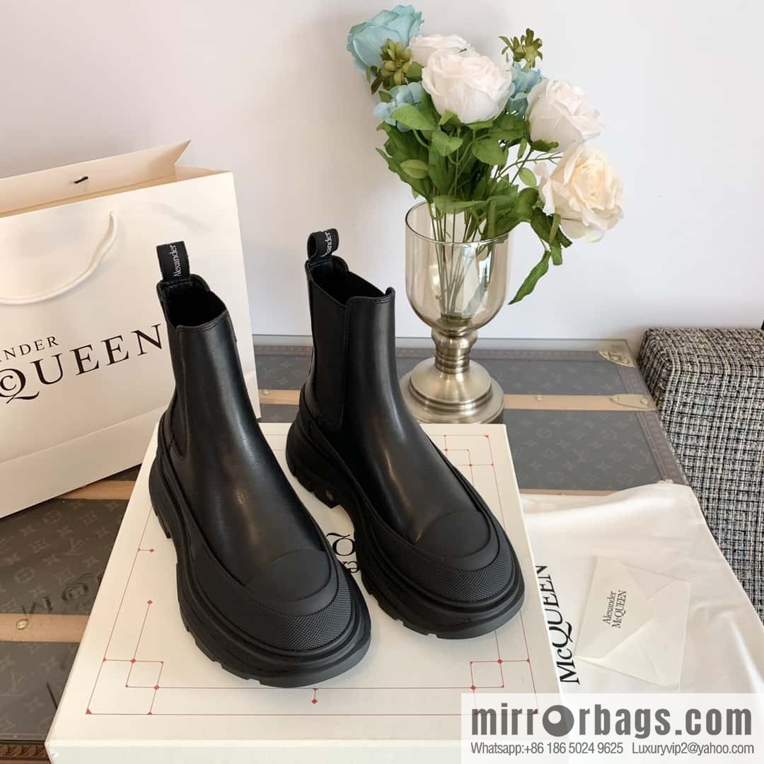 Alexander McQueen, platform black calfskin Chelsea booties