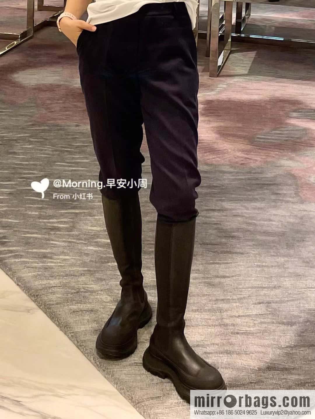 Alexander McQueen Alexander McQueen, thick-soled glossy knight boots