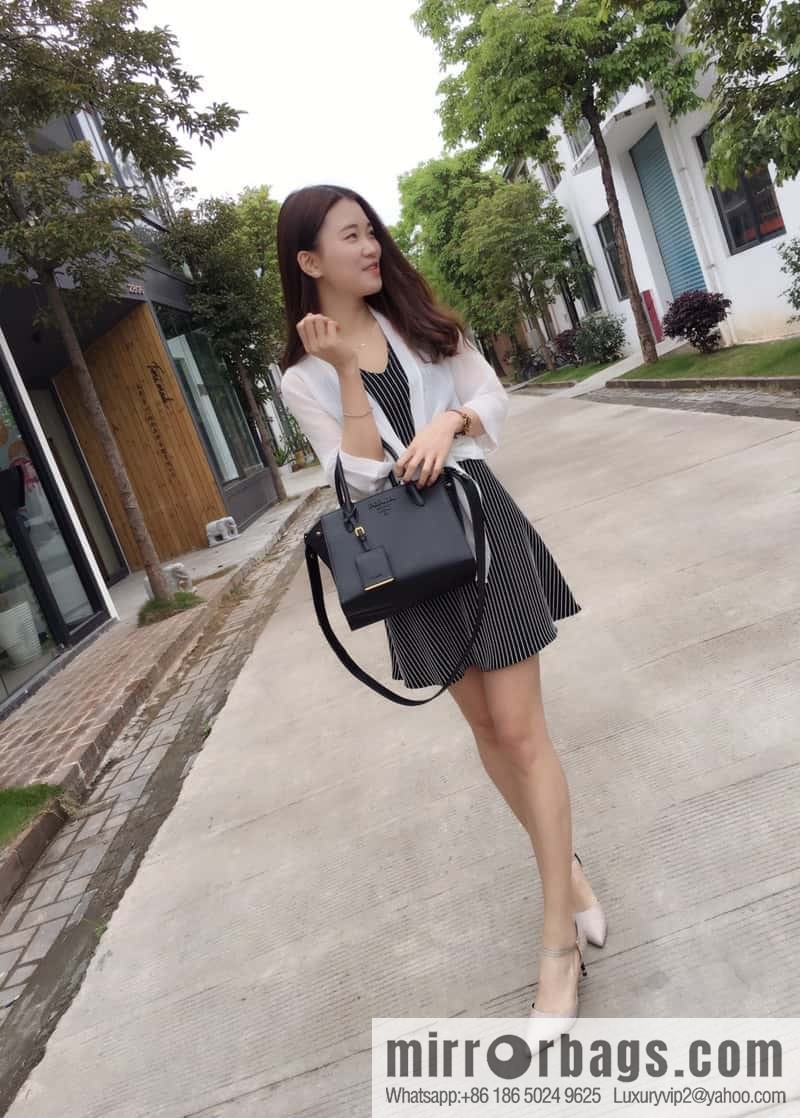 PRADA imported thick cross leather + imported calfskin tote bag 1BA156 black
