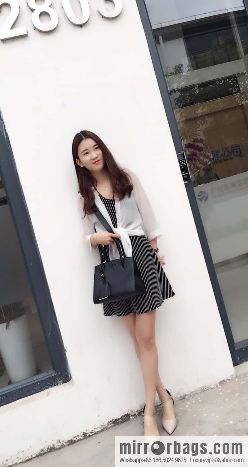 PRADA imported thick cross leather + imported calfskin tote bag 1BA156 black